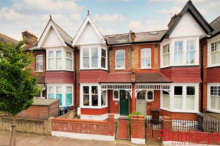 4 Bedroom Flat To Rent In Ravensbury Road, Wimbledon Park, London, SW18