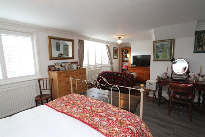 2 Bedroom Terraced House For Sale In De Walden Mews, Eastbourne, BN20