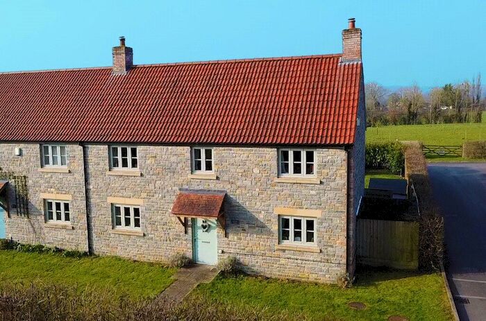 3 Bedroom End Of Terrace House For Sale In Martin Street, Baltonsborough, Somerset, BA6