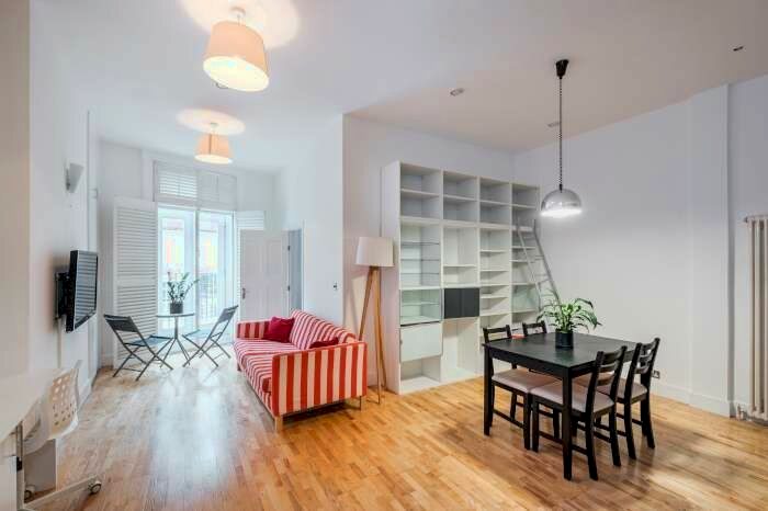 1 Bedroom Flat To Rent In Bride Court, London, EC4Y