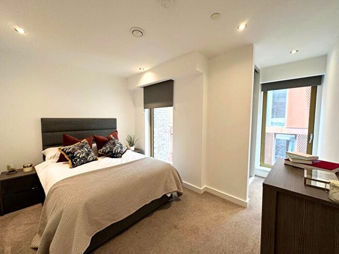 2 Bedroom Apartment To Rent In The Astley Manchester, M1