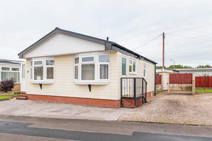 2 Bedroom Park Home For Sale In Cuerden Residential Park, Leyland, PR25