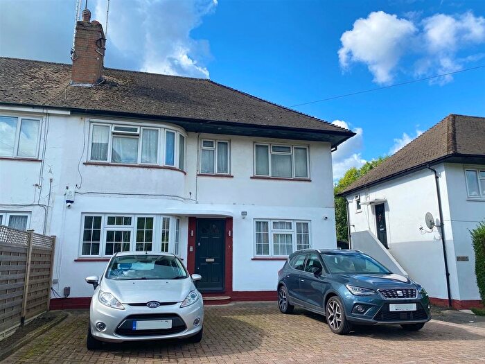 2 Bedroom Maisonette To Rent In Eldon Avenue, Borehamwood, WD6