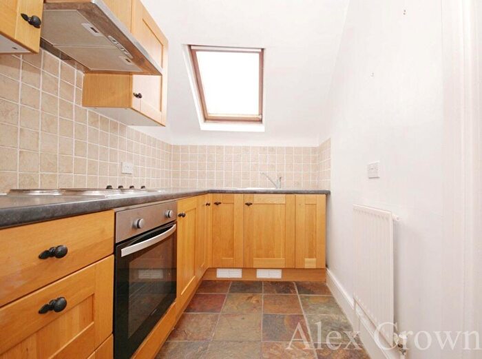 1 Bedroom Flat To Rent In Ferrestone Road, Crouch End, N8