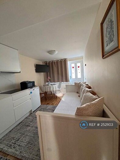 1 Bedroom Flat To Rent In Handcross Road, Luton, LU2