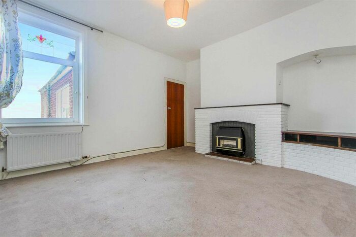 3 Bedroom Flat To Rent In Salisbury Avenue, Preston Village, North Shields, NE29