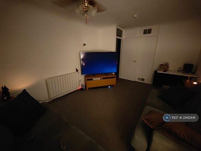 2 Bedroom Flat To Rent In Greenways, Sawtry, Huntingdon, PE28