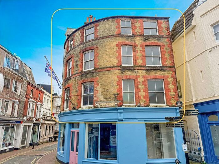 3 Bedroom Flat For Sale In High Street, Cowes, PO31