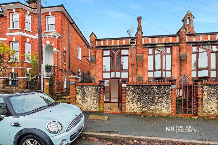 1 Bedroom End Of Terrace House To Rent In Falkland Road, Dorking, Surrey, RH4