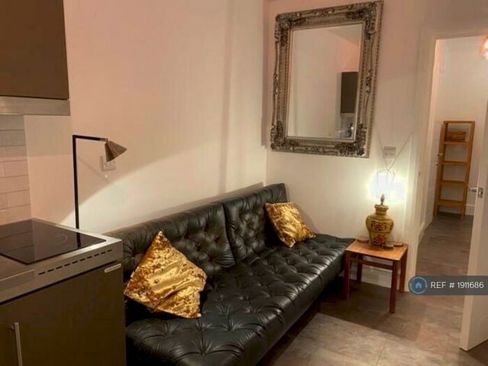 1 Bedroom Flat To Rent In Lewisham Hill, London, SE13