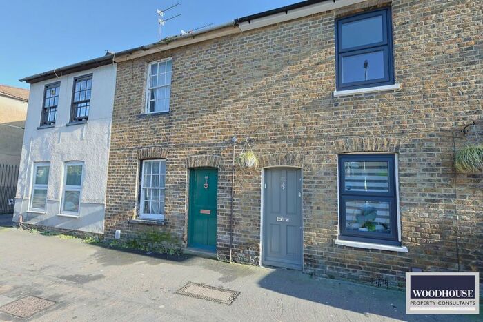 1 Bedroom Cottage To Rent In Crossbrook Street, Cheshunt, Waltham Cross, EN8
