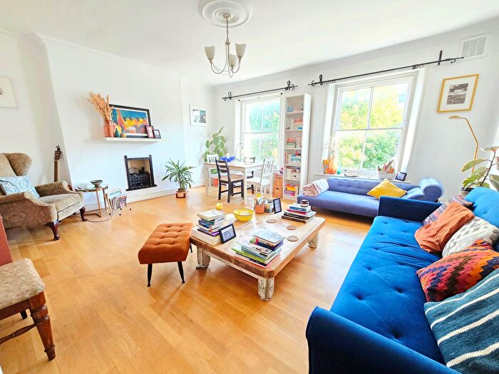 2 Bedroom Flat To Rent In Huntingdon Street, Islington, N1