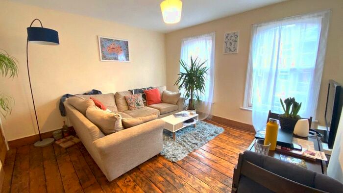 2 Bedroom Apartment To Rent In Southampton Street, Reading, Berkshire, RG1