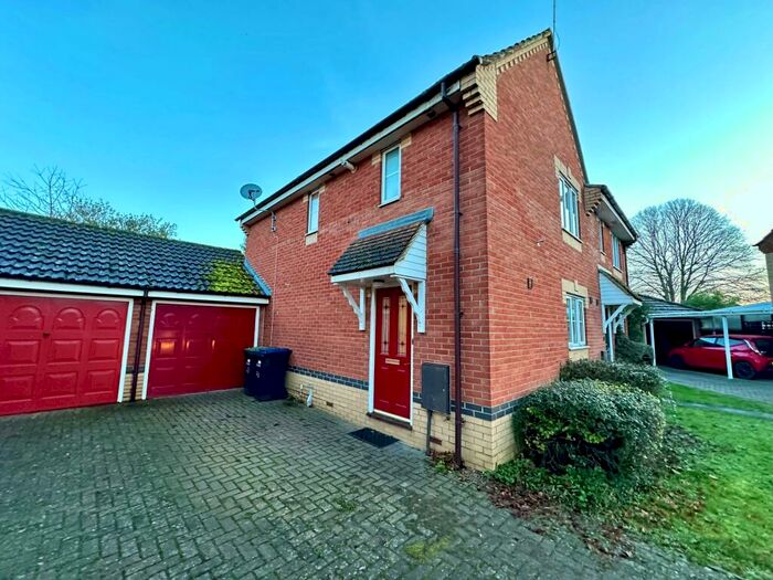 3 Bedroom Semi-Detached Bungalow To Rent In Fitzgerald Close, Ely, CB7