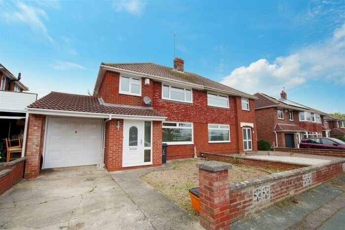3 Bedroom Semi-Detached House To Rent In Salcombe Grove, Old Walcot, Swindon, SN3