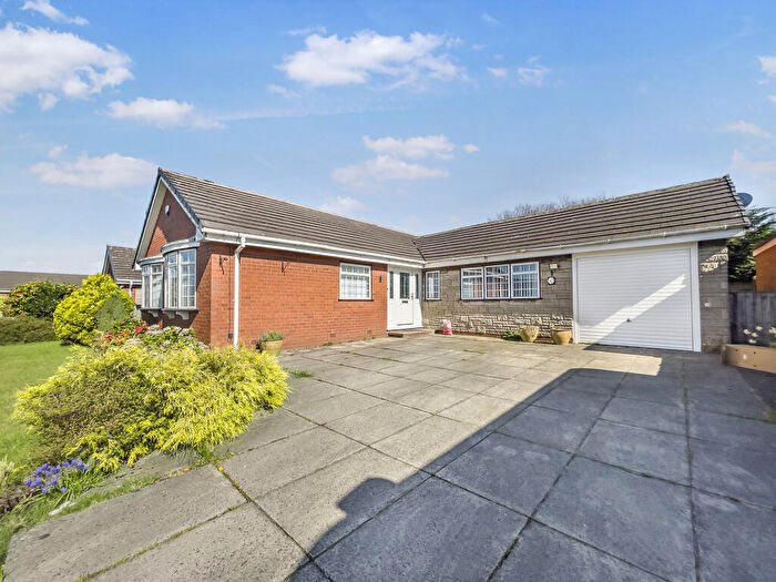 3 Bedroom Detached Bungalow To Rent In Meadow Close, Westhead, L40