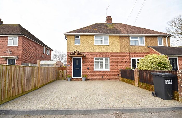 3 Bedroom Semi-Detached House For Sale In Kings Avenue, Rye, TN31