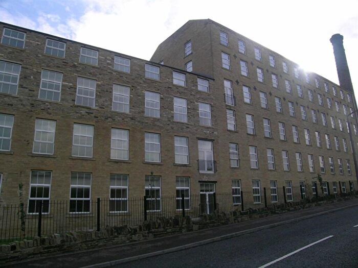 2 Bedroom Apartment To Rent In Perseverance Mill, Elland, HX5