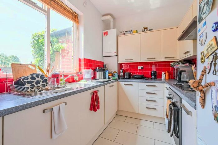 4 Bedroom Terraced House To Rent In Crawley Road, , Wood Green, London, N22