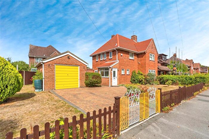 3 Bedroom Semi-Detached House For Sale In Ringwood Road, Totton, Southampton, Hampshire, SO40