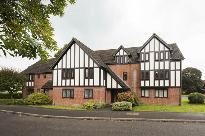 2 Bedroom Apartment To Rent In Wyvern Close, Bracknell, Berkshire, RG12