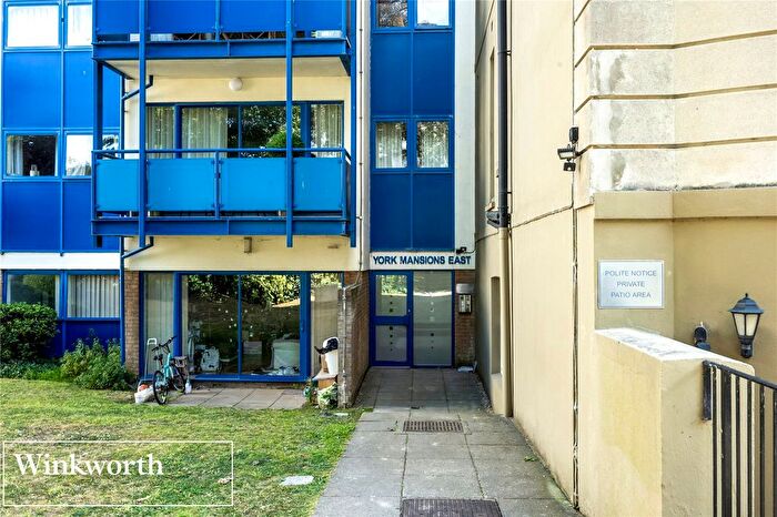 2 Bedroom Flat To Rent In Temple Gardens, Brighton, East Sussex, BN1