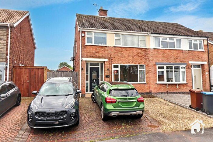 3 Bedroom Semi-Detached House For Sale In Fieldcourt Road, Groby, Leicester, LE6
