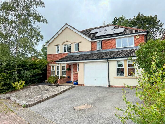 5 Bedroom Detached House For Sale In Nether Royd View, Silkstone Common, Barnsley, S75