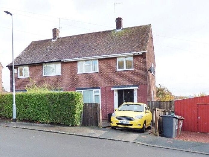 3 Bedroom Semi Detached House For Sale In Landseer Drive, Leeds, LS13