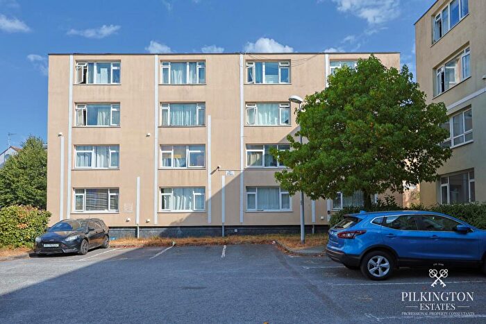 3 Bedroom Apartment For Sale In Dieppe Close, Plymouth, Devon, PL1