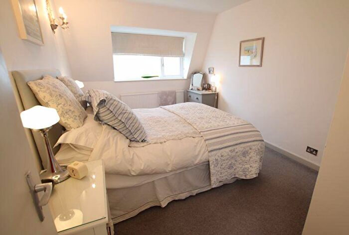 2 Bedroom Flat For Sale In Marine Road, Deal, CT14