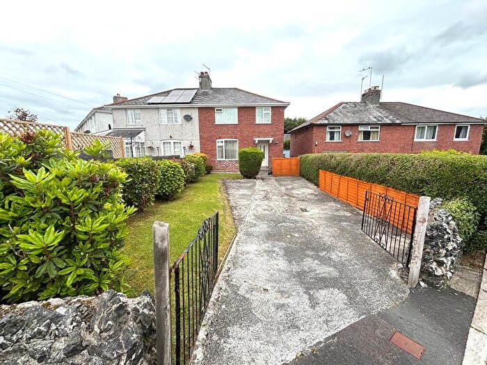 3 Bedroom Semi-Detached House For Sale In Newtown, PL21
