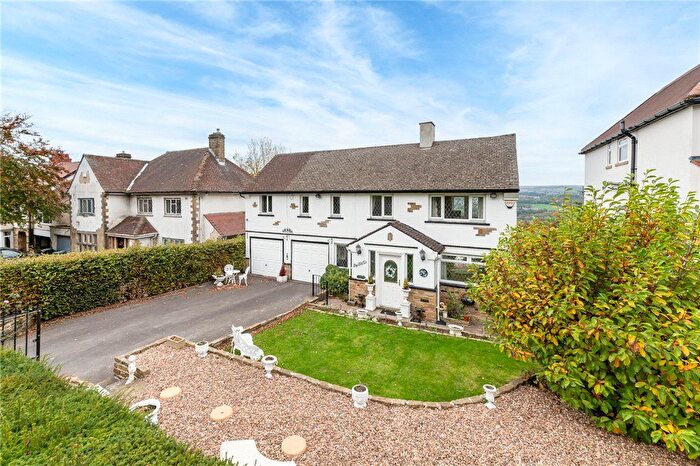 3 Bedroom Detached House For Sale In Cottingley Cliffe Road, Bingley, West Yorkshire, BD16