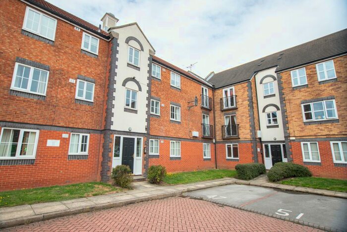 2 Bedroom Flat To Rent In Lancelot Court, Hull, HU9