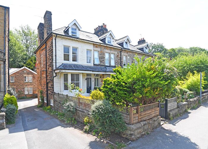 4 Bedroom End Of Terrace House To Rent In St. Marys Walk, Harrogate, HG2