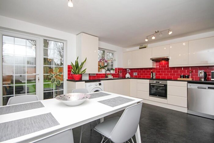 3 Bedroom Semi-Detached House To Rent In Joy Paine Close, Boston, PE21