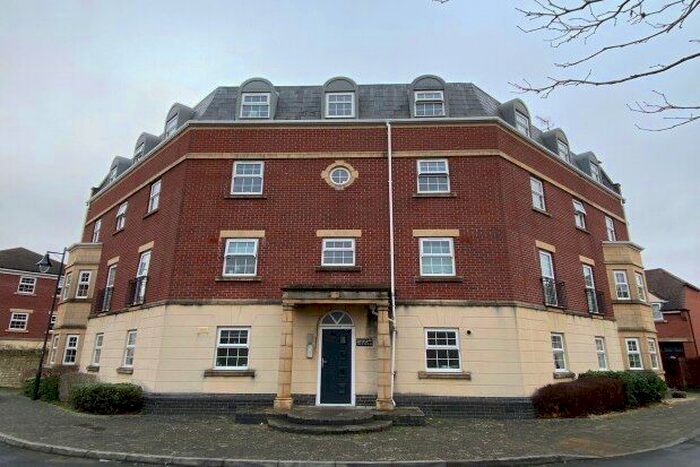 2 Bedroom Flat To Rent In Birkdale Close, Swindon SN25