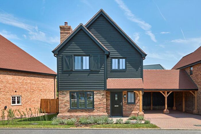 3 Bedroom Link Detached House For Sale In Fenn Street, Honeywood Mews, St Mary Hoo, Kent., ME3
