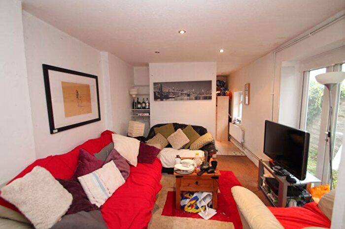 6 Bedroom Terraced House To Rent In Woodville Road, Cardiff, CF24