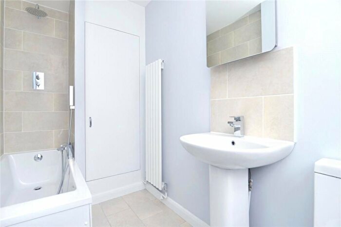 1 Bedroom Flat For Sale In Ivydale Road, London, SE15