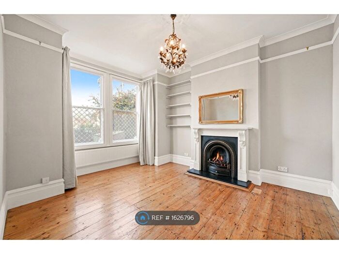 1 Bedroom Flat To Rent In Priory Road Crouch End, London, N8