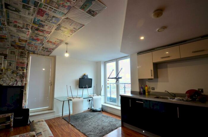 2 Bedroom Flat To Rent In Birmingham, B5