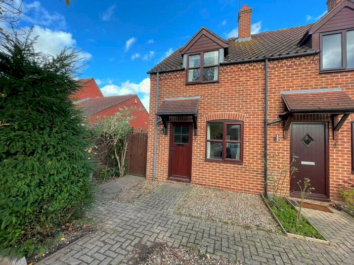 2 Bedroom End Of Terrace House For Sale In Staythorpe Road, Rolleston, Newark, NG23
