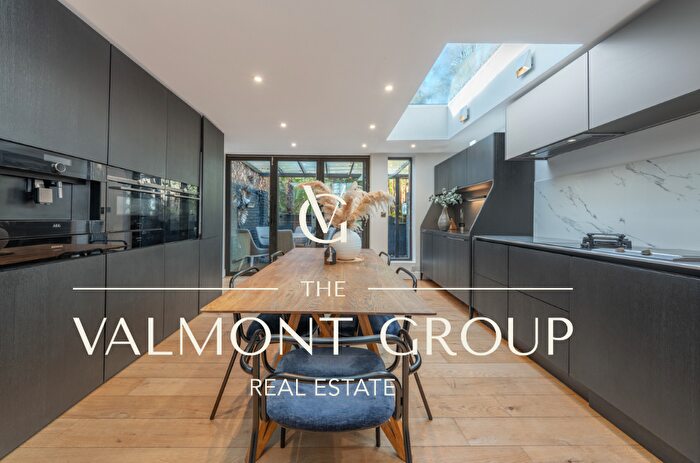 4 Bedroom Town House For Sale In The Palm, NW1