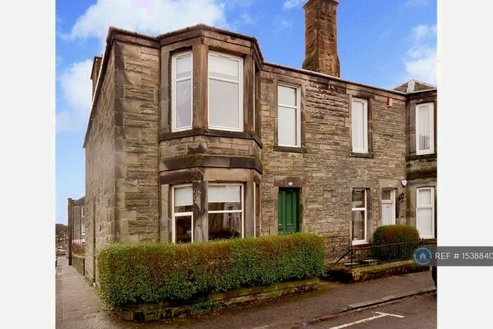 2 Bedroom Flat To Rent In Brucefield Avenue, Dunfermline, KY11