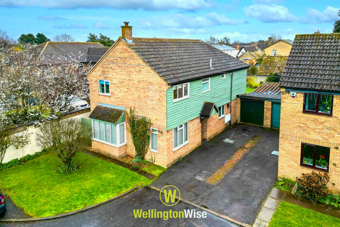 5 Bedroom Detached House For Sale In Priory Road, Needingworth, PE27