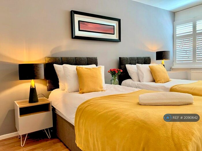 3 Bedroom Semi-Detached House To Rent In Derbyshire Lane, Stretford, Manchester, M32