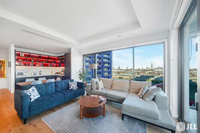 2 Bedroom Flat To Rent In Corson House, City Island Way, E14