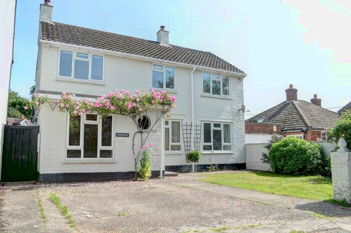 4 Bedroom Link Detached House To Rent In Lower Church Street, Stokenchurch, HP14