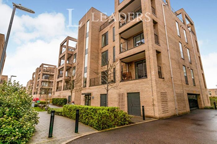 3 Bedroom Flat To Rent In Seekings Close, Trumpington, Cambridge, CB2